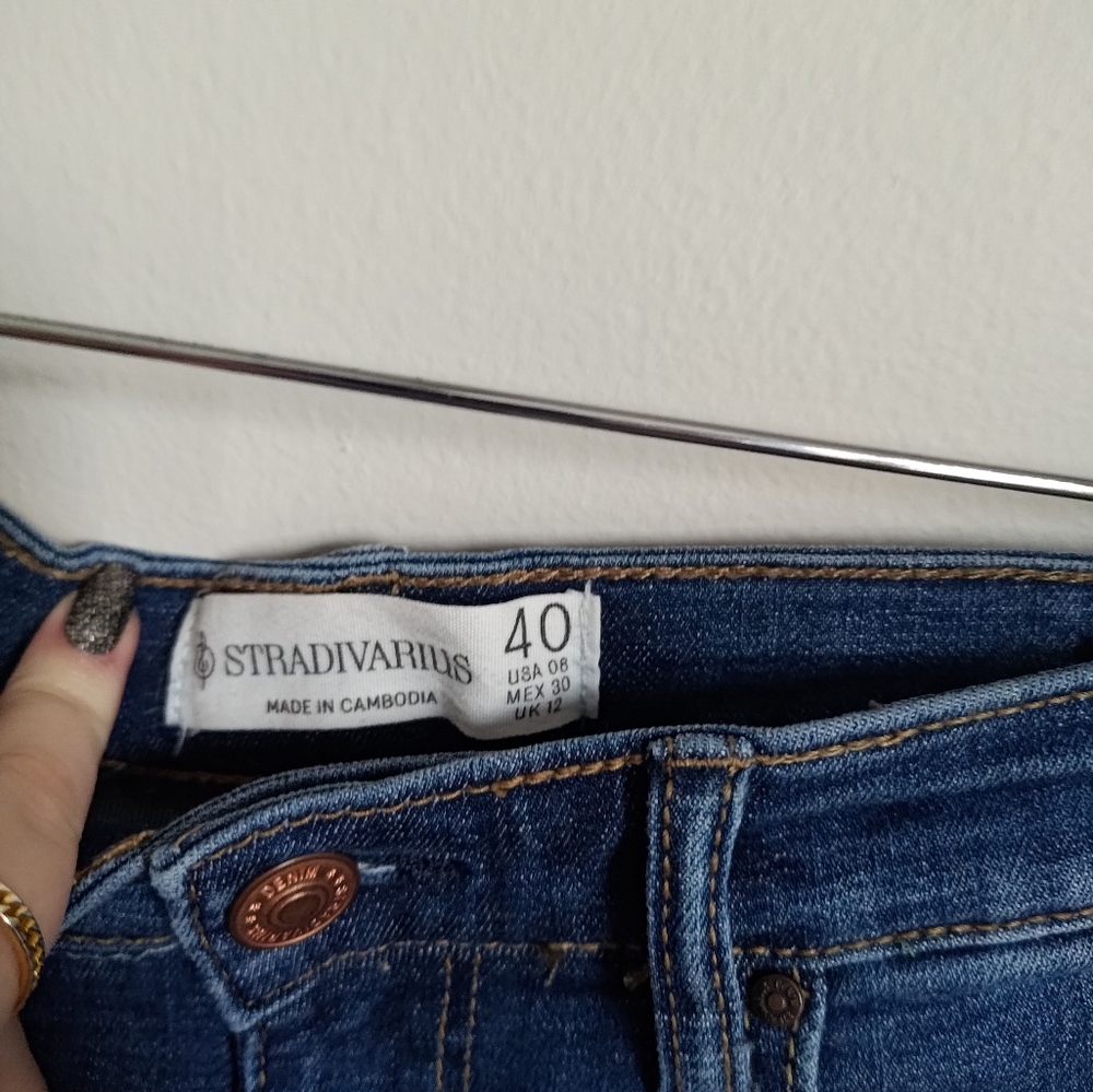 Stradivarius Split Hem Flared Jeans - Picture 5 of 6